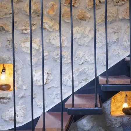 Dell Mar Stone House 빌라 *