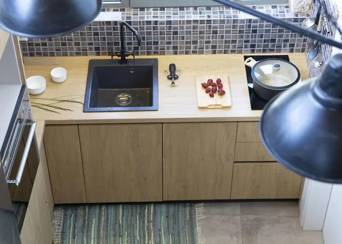 Dell Mar Stone House * Evgiros