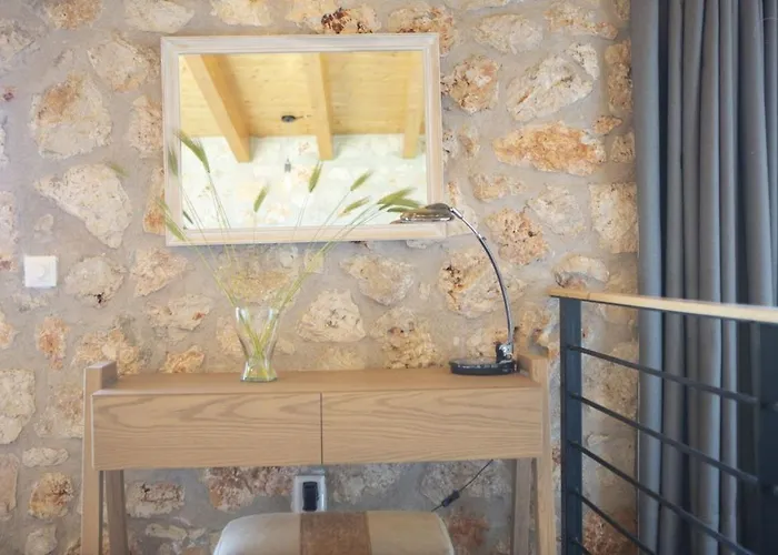 Villa Dell Mar Stone House