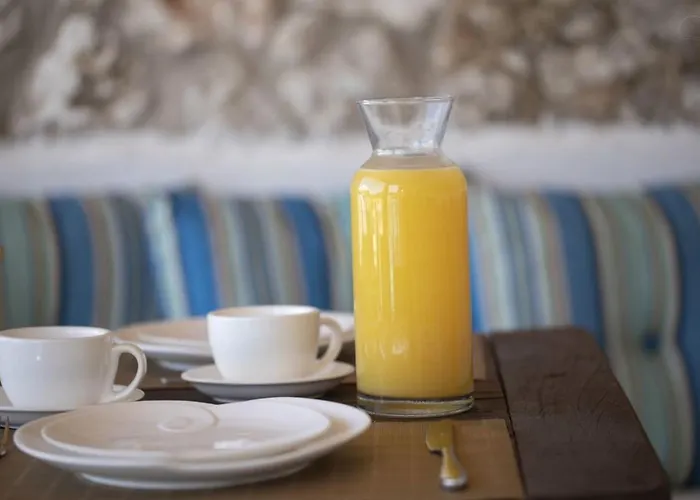 Dell Mar Stone House *