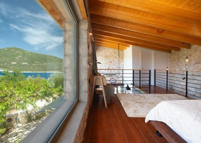 Dell Mar Stone House * Evgiros